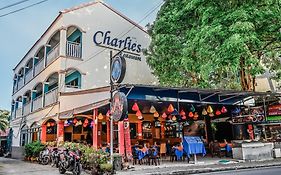 ชูการ์ แอนด์ สไปซ์ อินน์